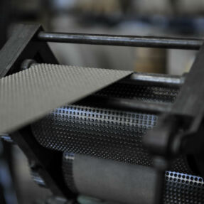 Grained cardboard tube manufacturing Grained cardboard tube manufacturing