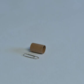 Petite bague carton Small cardboard ring